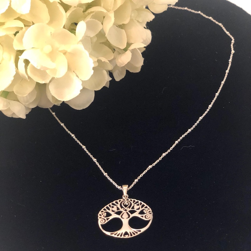 NWT SALE ❤️Sterling silver tree of life necklace
